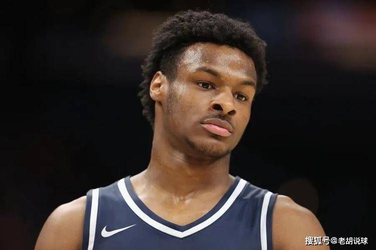 午夜不用钱18岁以下不能进影院